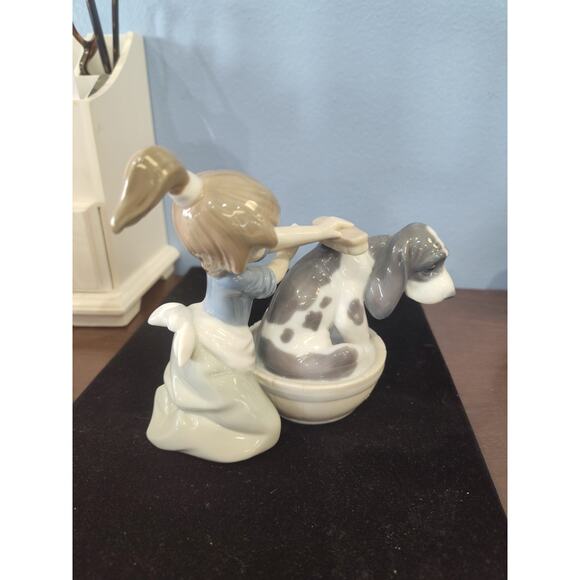 Lladró Porcelain Figurine #5455 "Bashful Bather" 1987 By Juan Huerta Retired - Picture 6 of 8